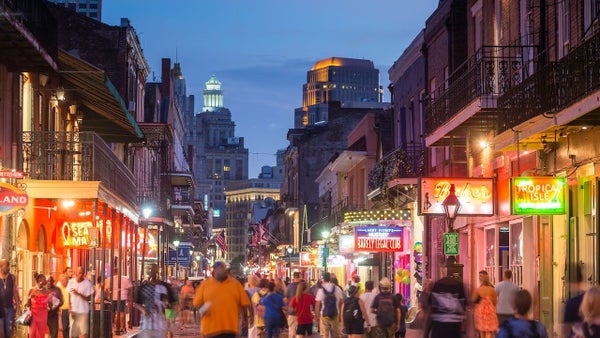 Crew Of New Friends in NOLA (20s,30s,40s)